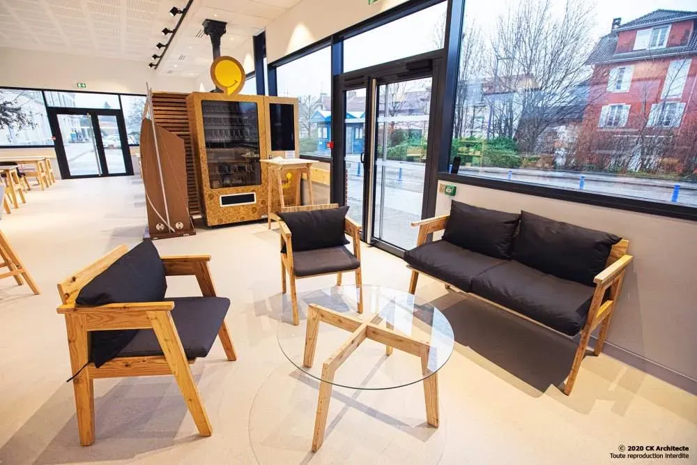 transformation-bar-soleil-en-conciergerie-roche-sur-foron-bonneville-ck-architecte (3)